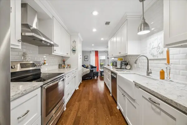 413 N Post Oak Lane #413, Houston, TX 77024