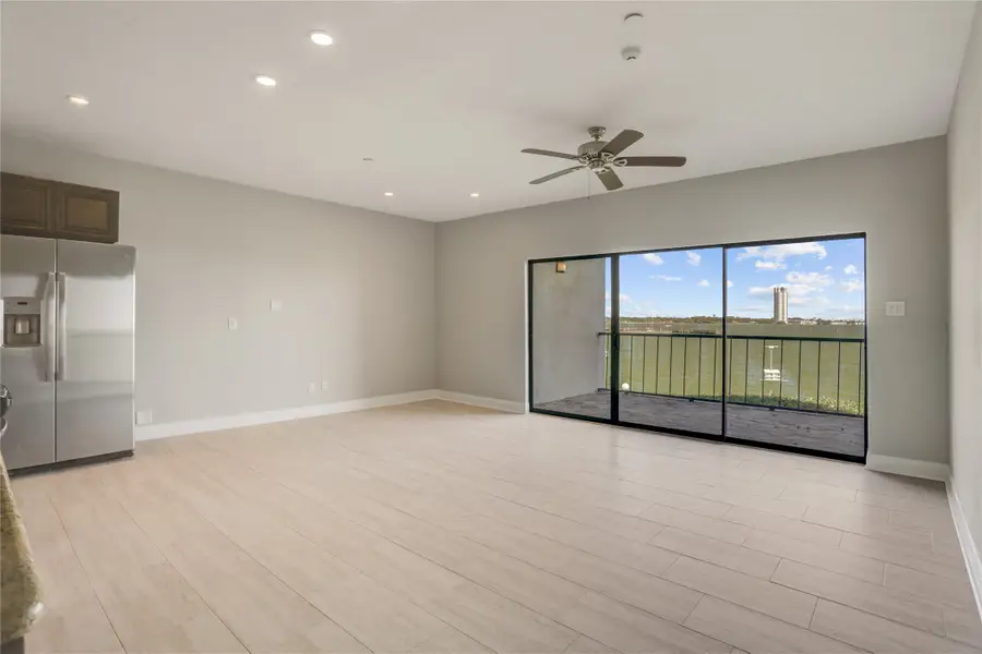 351 Lakeside Lane #102, Houston, TX 77058 - Image #2