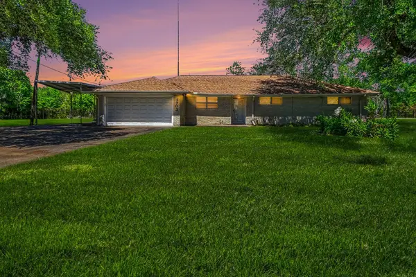 1703 Burnett Avenue, Baytown, TX 77520