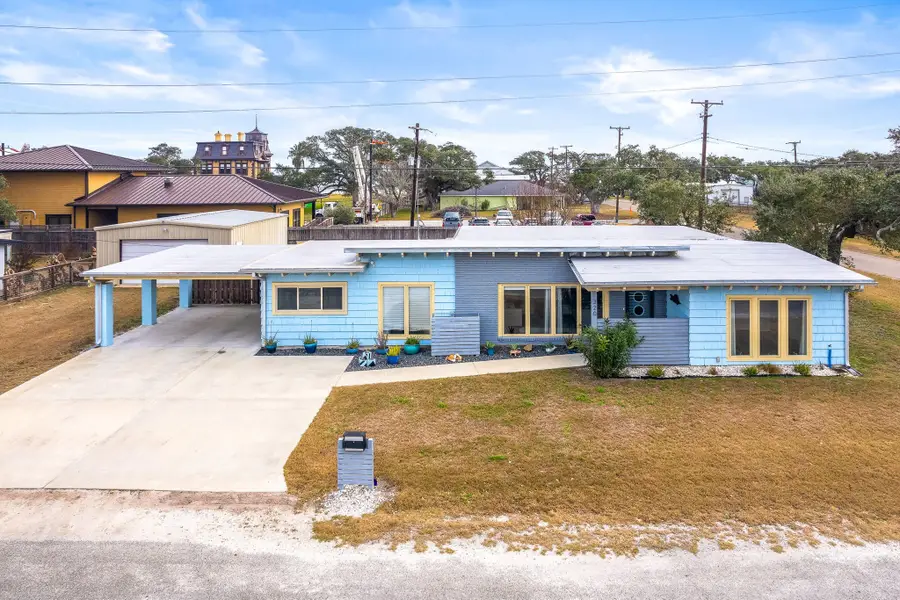 320 Timothy Street, Rockport, TX 78382 - #2
