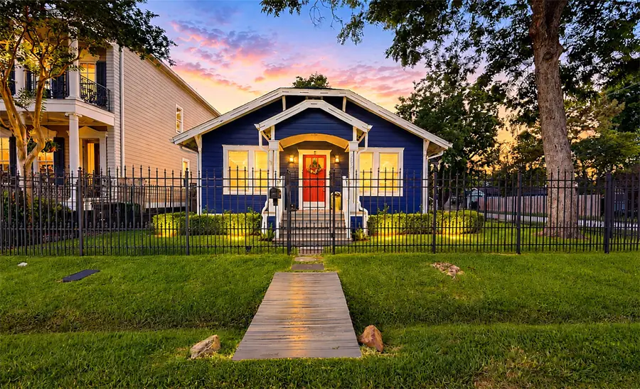 200 E 26th Street, Houston, TX 77008 - #2