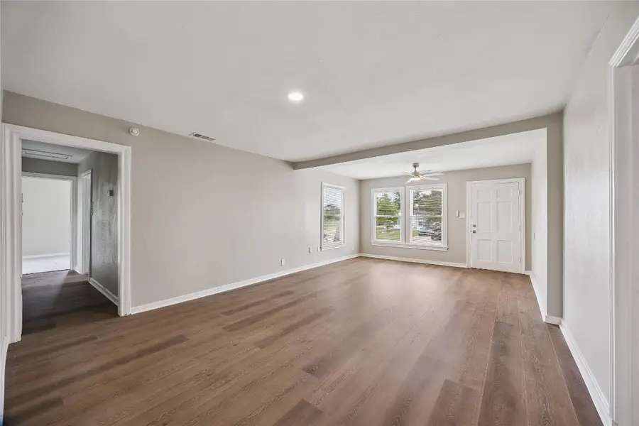 613 Winding Way Street, Lake Jackson, TX 77566 - #2