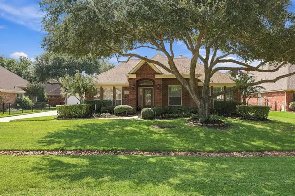 33211 Woodton Court, Weston Lakes, TX 77441