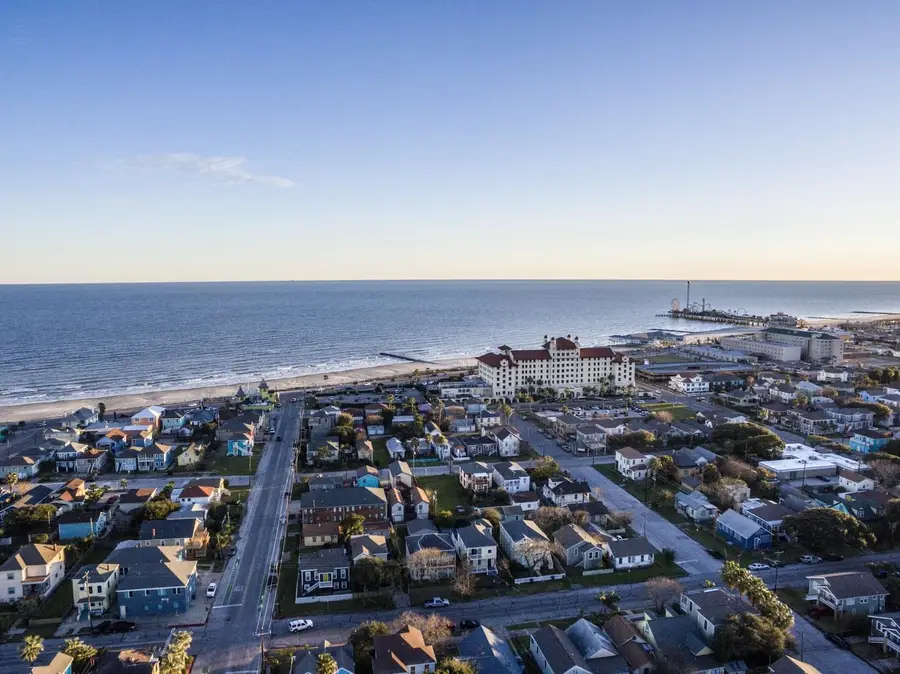 1513 19th Street, Galveston, TX 77550 - Image #2