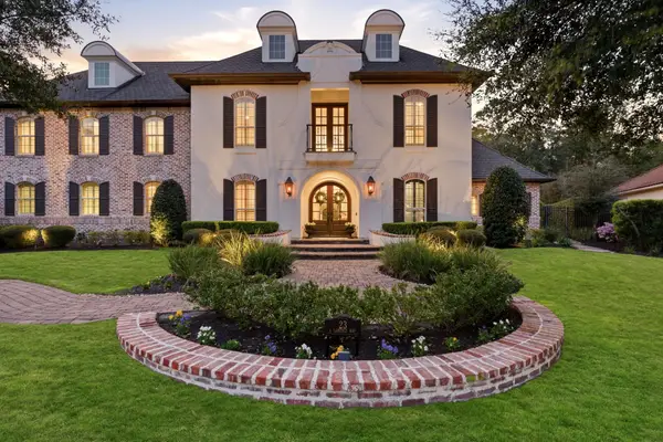 23 S Lamerie Way, The Woodlands, TX 77382