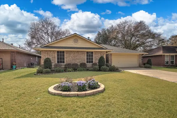 2606 Old Oak Lane, Kingwood, TX 77339
