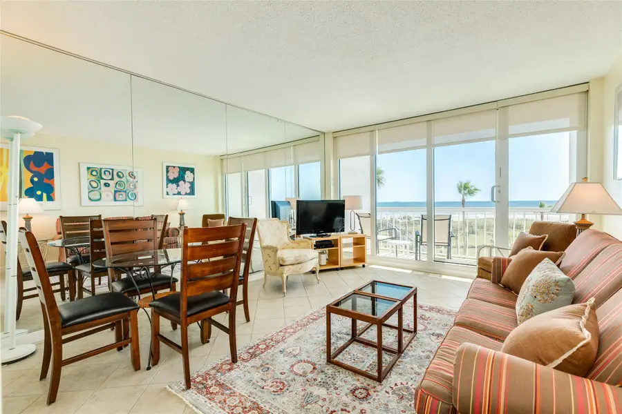1401 E Beach Drive #209, Galveston, TX 77550 - Image #3