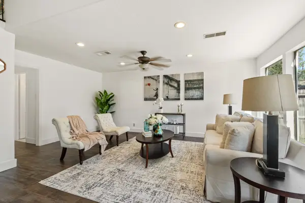 1523 Bamwick Drive, Houston, TX 77090