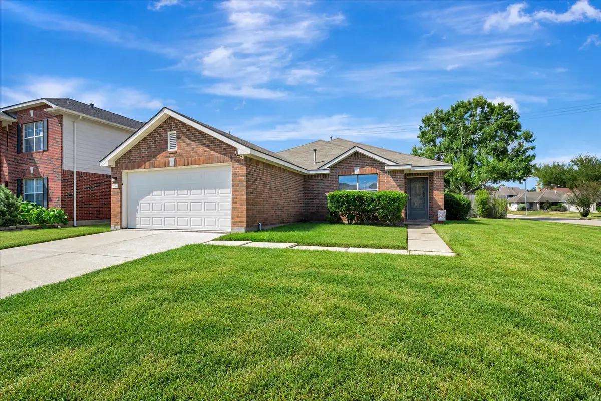 4802 Quiet Canyon Drive, Friendswood, TX 77546 - #1