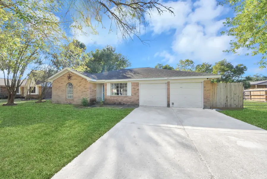 4311 Pine Shadows Street, Dickinson, TX 77539 - #2