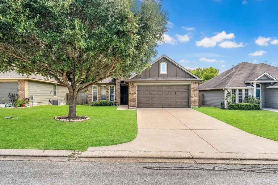 135 Brookside Drive, Huntsville, TX 77320 - #2