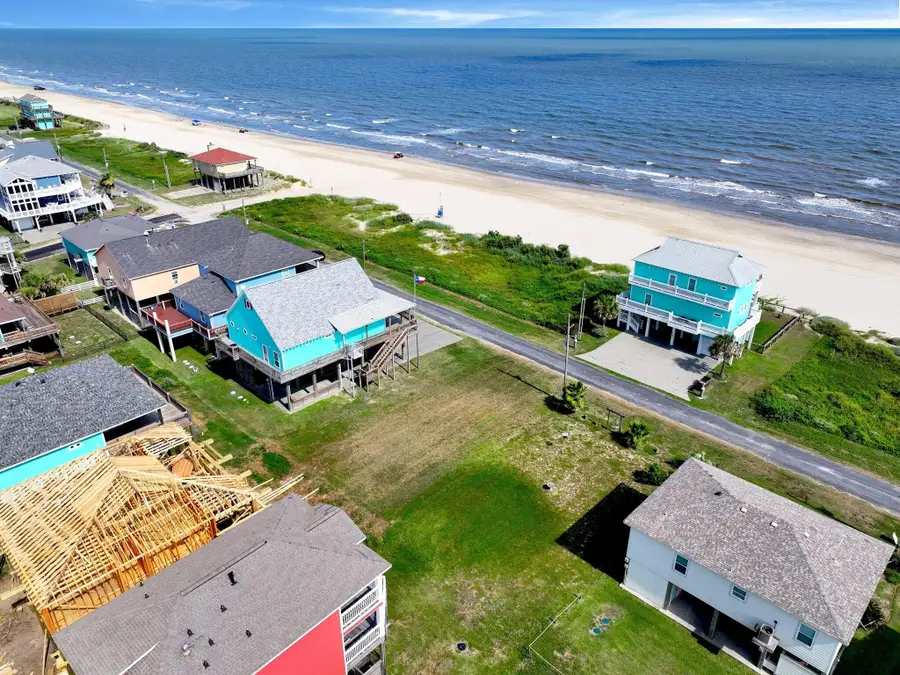 2585 Holiday Drive, Crystal Beach, TX 77650 - #3