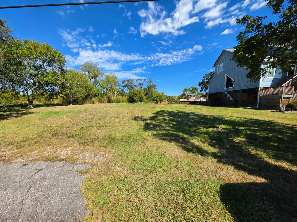 518 E Meyer Road, Seabrook, TX 77586 - #1