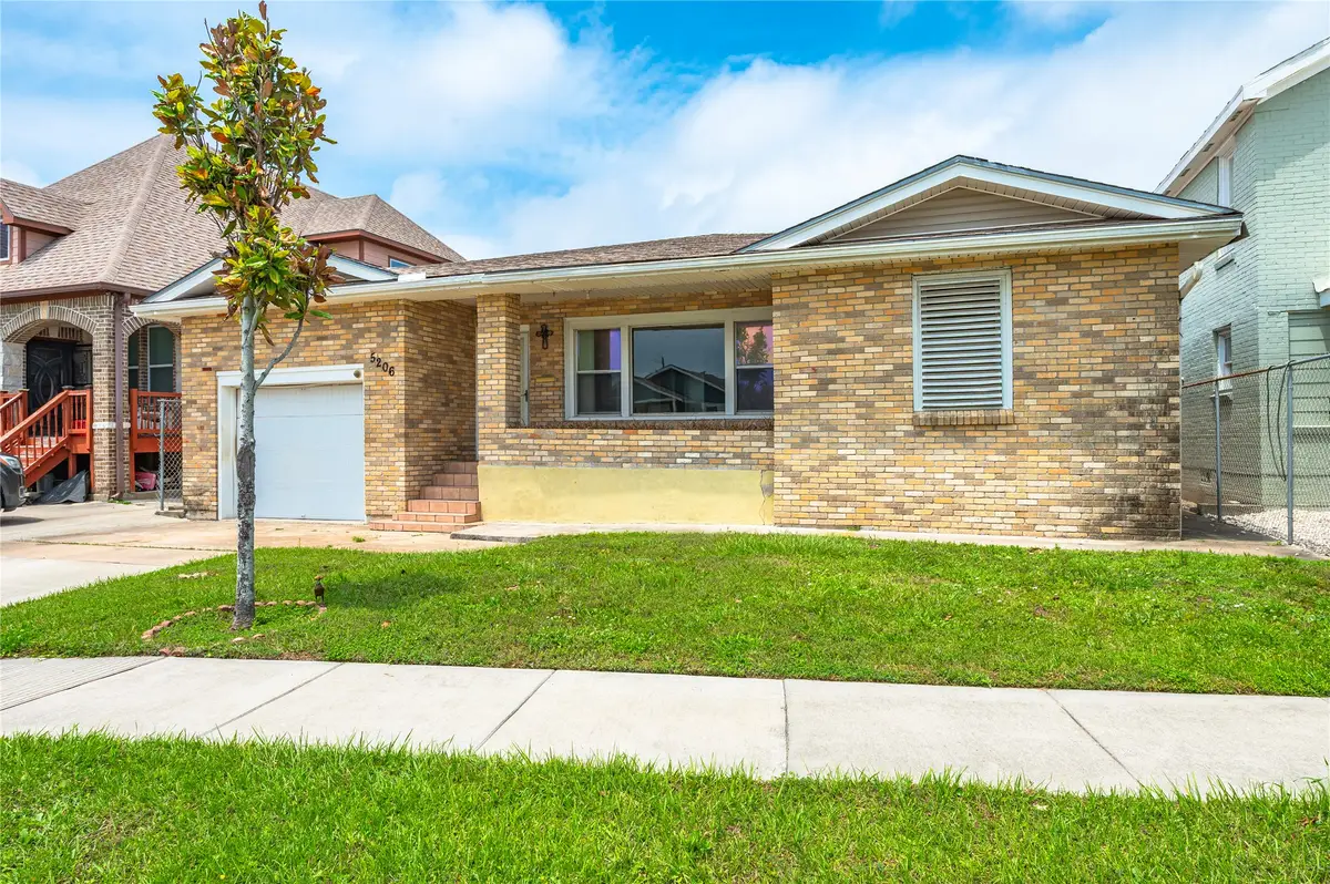5206 Avenue L, Galveston, TX 77551 - #1