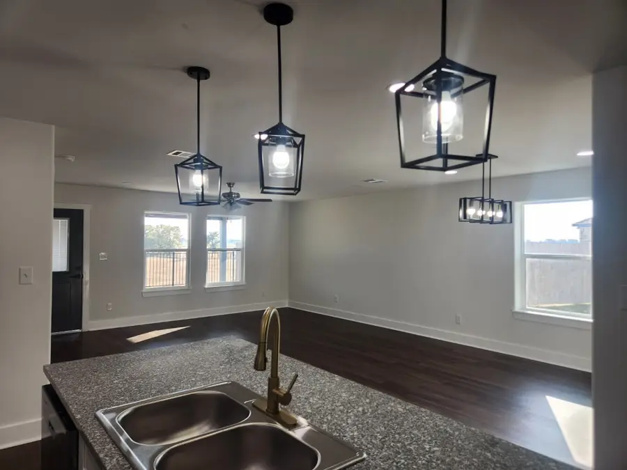 8009 Candor, Navasota, TX 77868 - Image #3