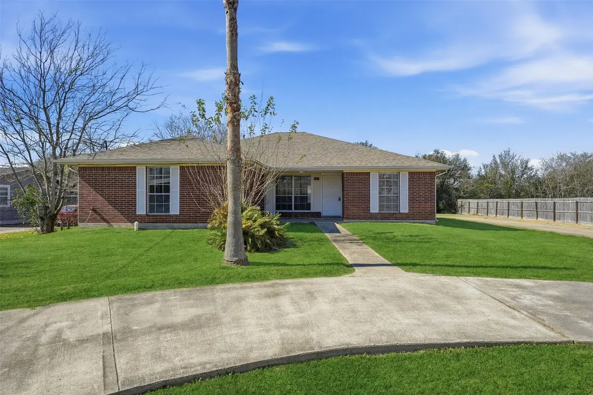 3901 22nd Street N, Texas City, TX 77590 - #1