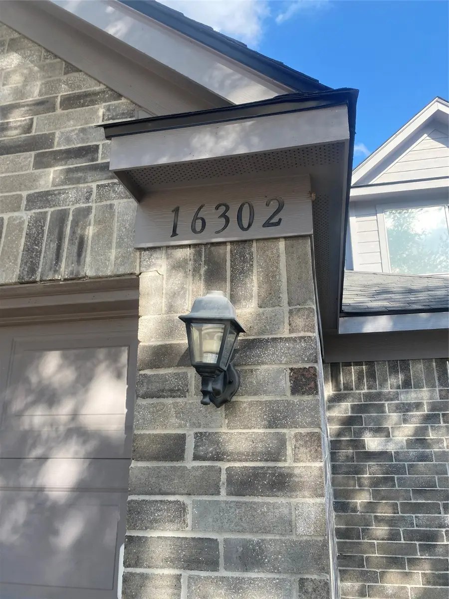 16302 Embry Hills Drive, Houston, TX 77073 - Image #3