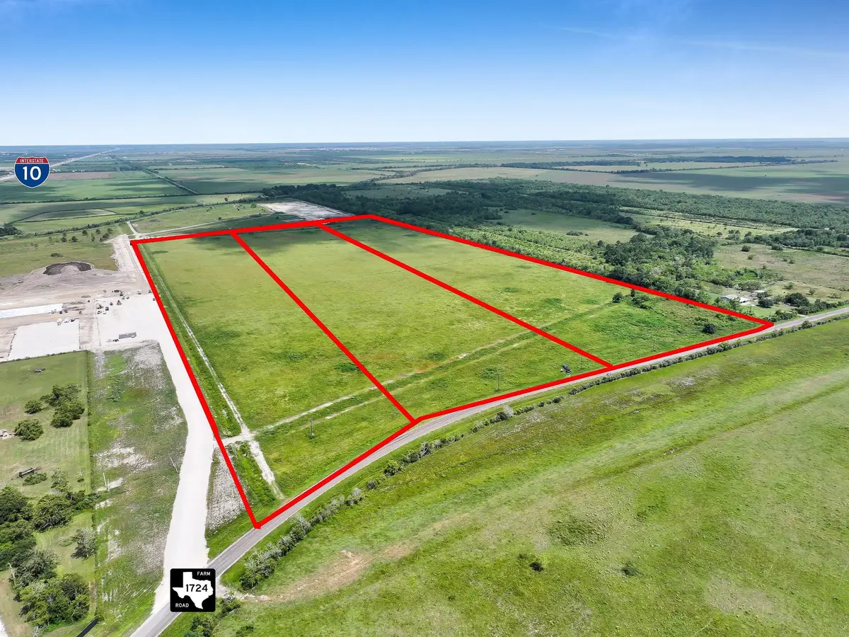 TR 1 S Fm-1724, Anahuac, TX 77514 - #1