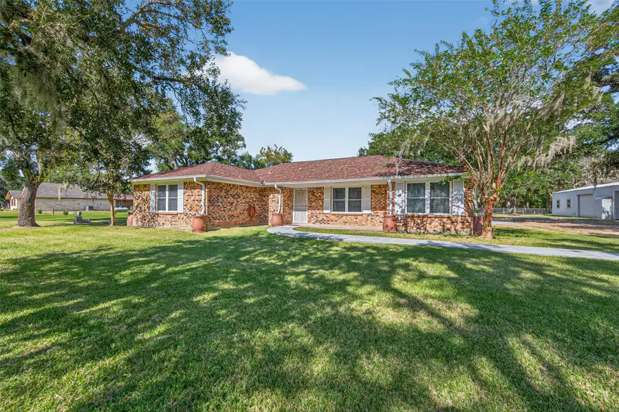 14 Kingswood Drive, Van Vleck, TX 77482 - Image #2