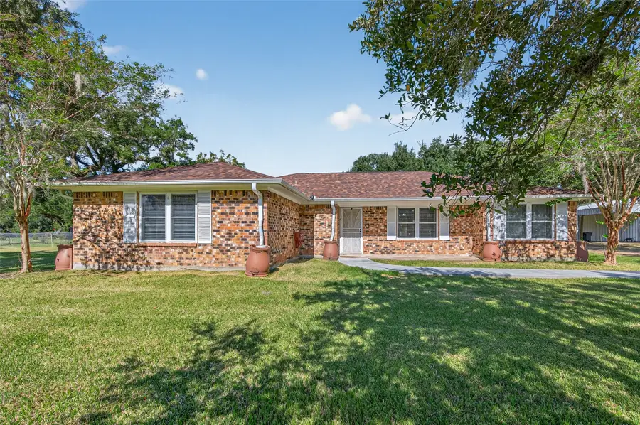 14 Kingswood Drive, Van Vleck, TX 77482 - Image #3