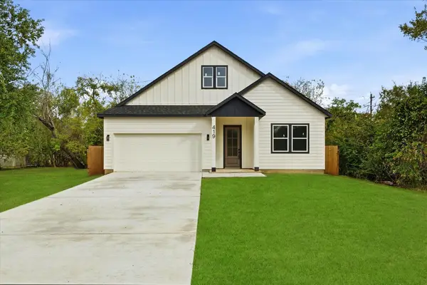 419 S Lobit Street, La Porte, TX 77571