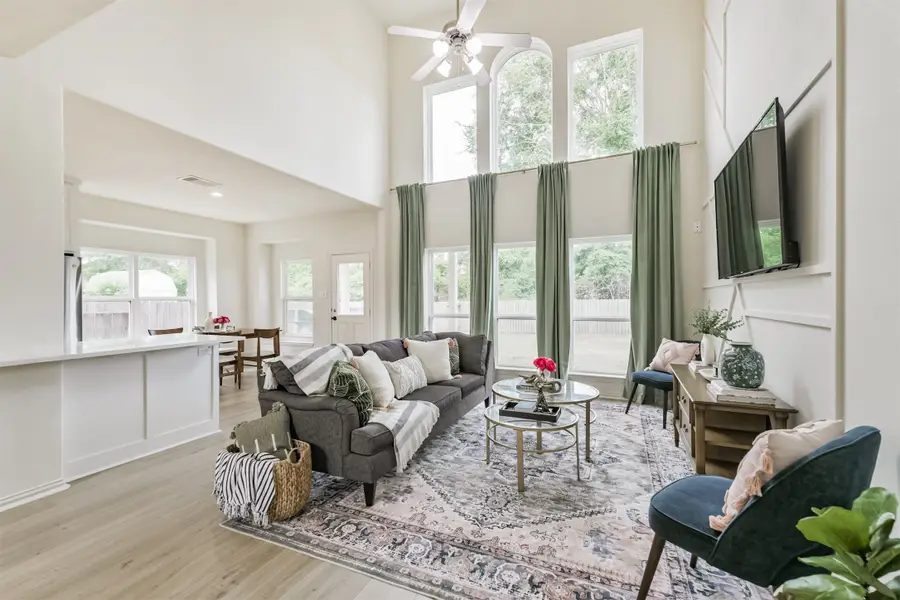 38 Hallmark Drive, Conroe, TX 77304 - Image #2