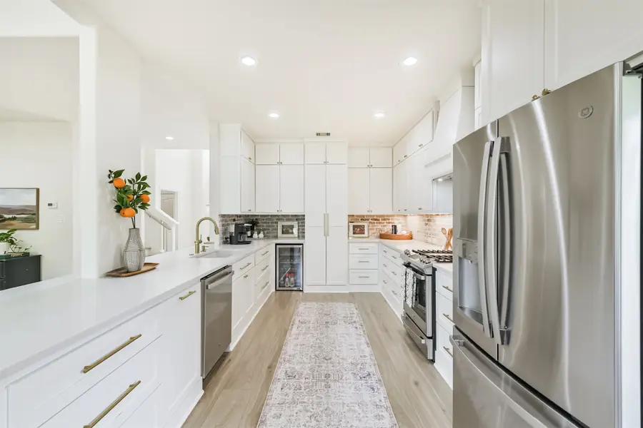 38 Hallmark Drive, Conroe, TX 77304 - Image #3