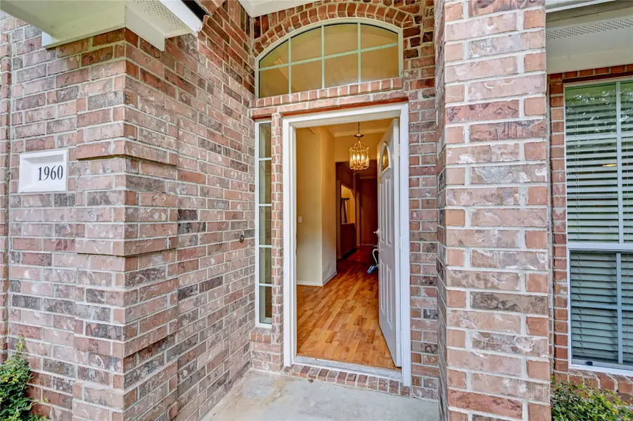 1960 Greentree Drive, Huntsville, TX 77340 - Image #3