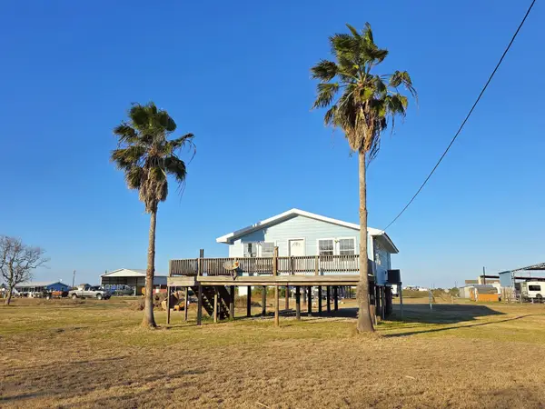 405 Blue Water Boulevard, Sargent, TX 77414
