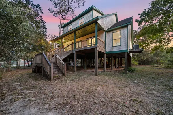 4510 Lininger Lane, Dickinson, TX 77539