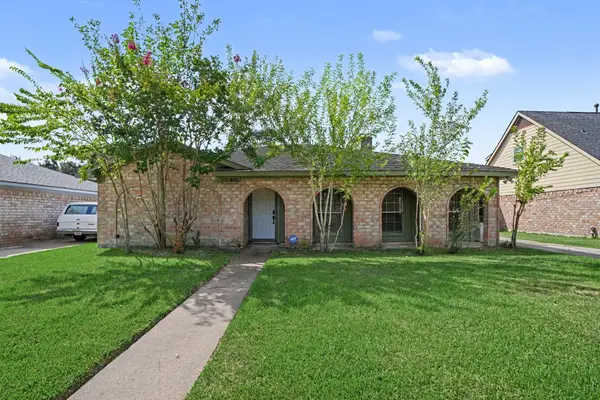 10210 Sagerock Drive, Houston, TX 77089