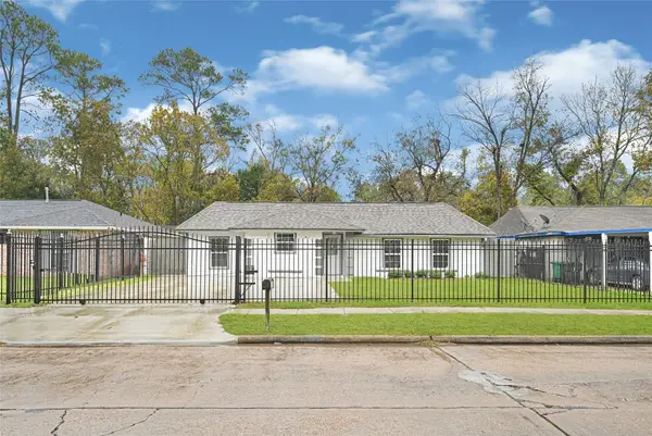 10842 Cheeves Drive, Houston, TX 77016