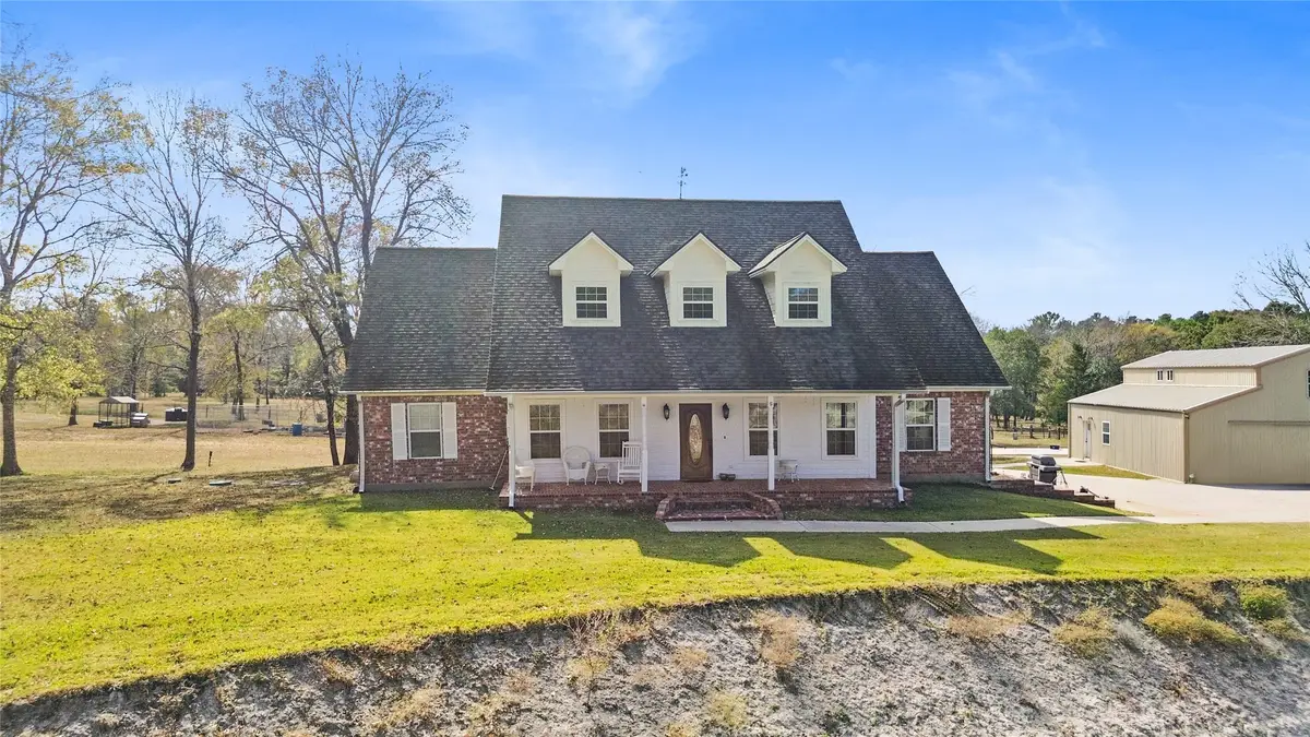 162 Acorn Hill Drive, Huntsville, TX 77320 - Image #1