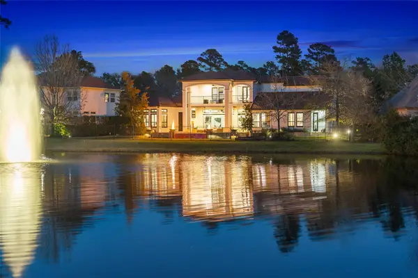 83 Lakeside Green, Spring, TX 77382