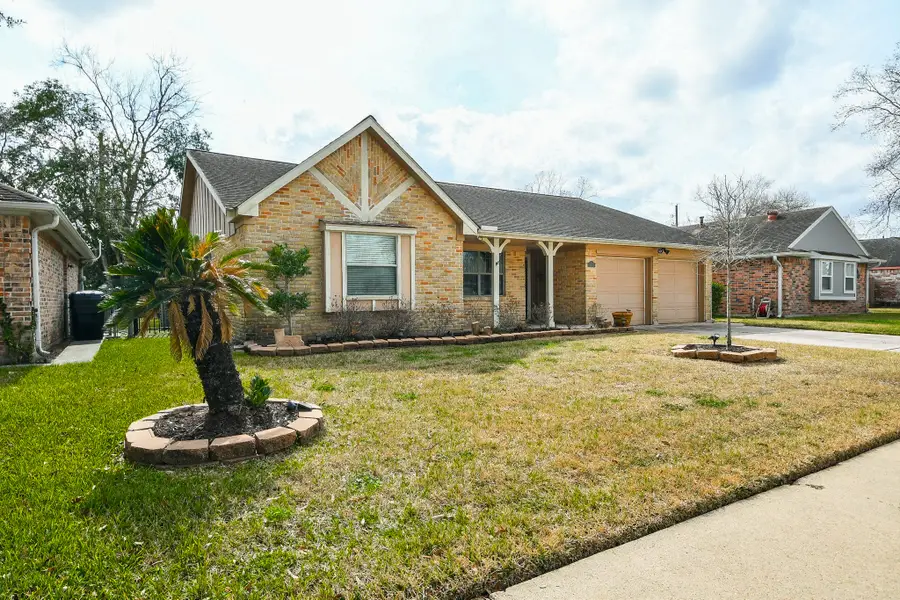 6303 Heatherbloom Drive, Houston, TX 77085 - #2