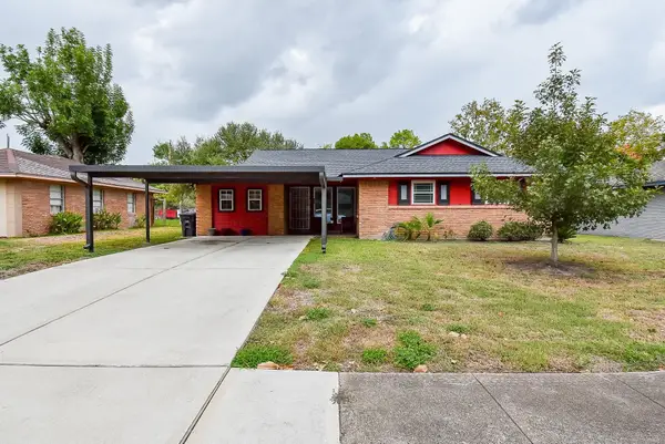 2914 Dragonwick Drive, Houston, TX 77045