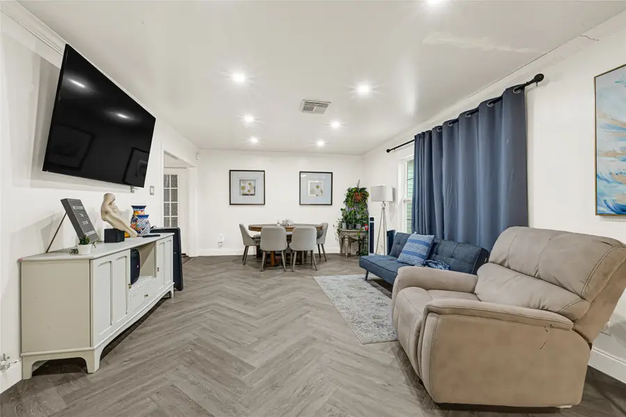 2219 Silverbonnet Street, Houston, TX 77055 - #2