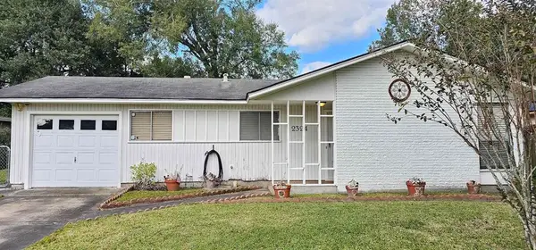 2324 Manley Circle, Orange, TX 77630