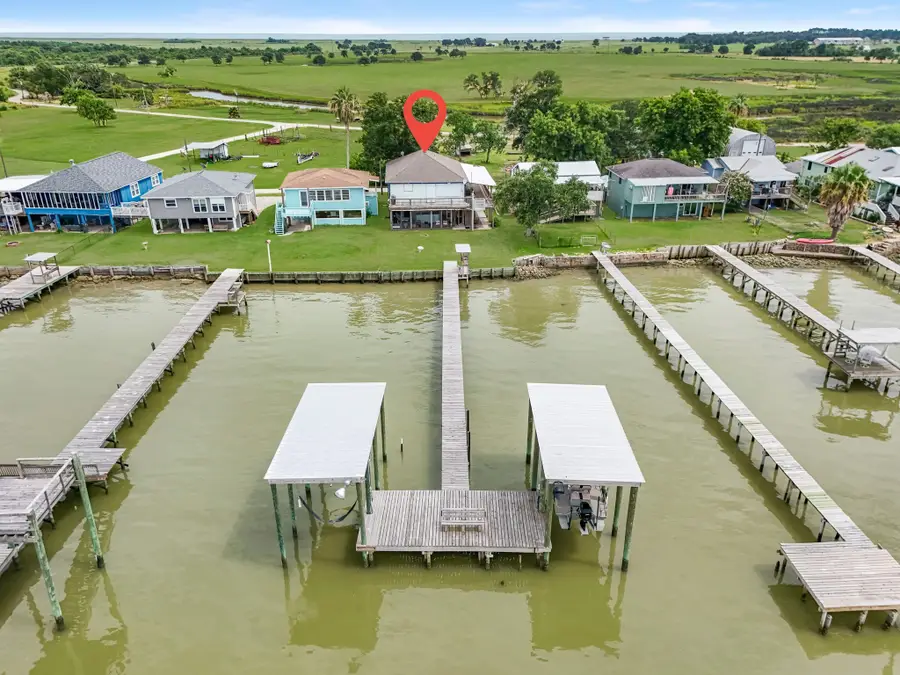 211 Captains Road, Anahuac, TX 77514 - Image #2