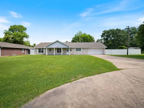 608 Hoo Hoo Avenue, Lufkin, TX 75904
