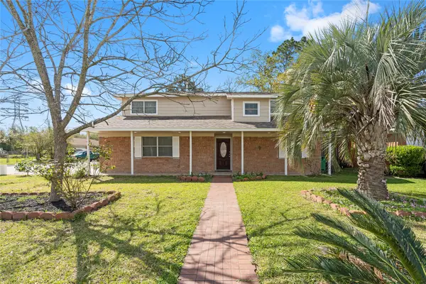 907 Northbend Drive, Baytown, TX 77521