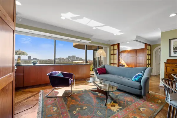 5000 Montrose Boulevard #16D, Houston, TX 77006