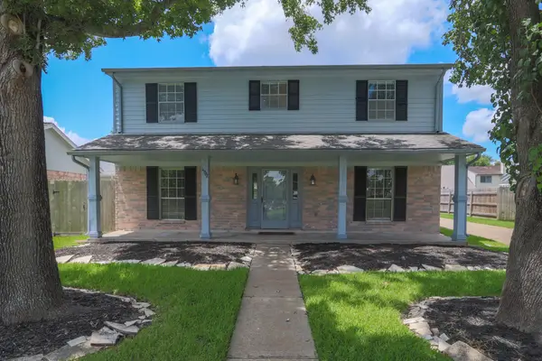 15222 Kelbrook Drive, Houston, TX 77062