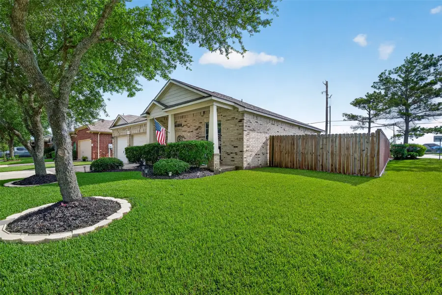3209 Lone Trail Drive S, Texas City, TX 77591 - #2