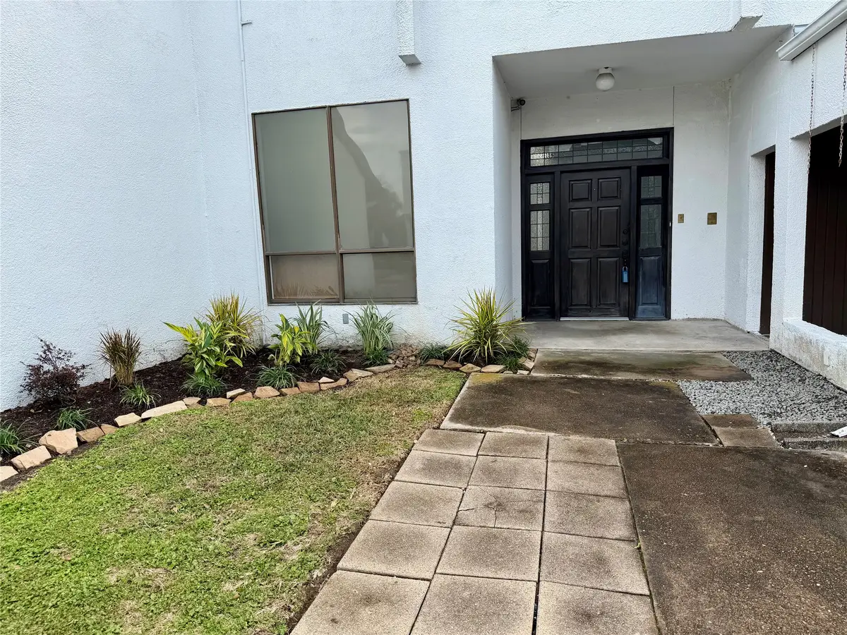 7655 S Braeswood Boulevard #5, Houston, TX 77071 - Image #1