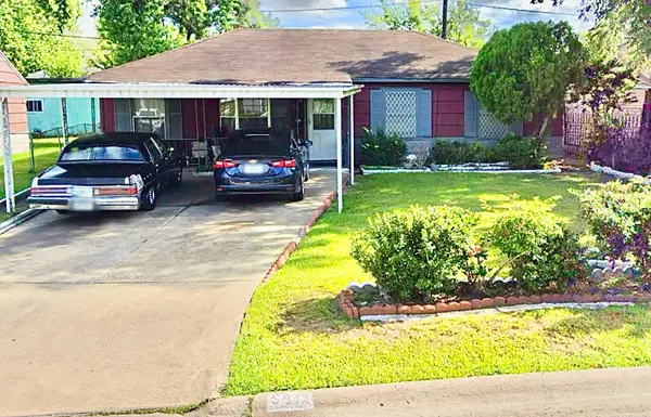 5011 Northridge Drive, Houston, TX 77033