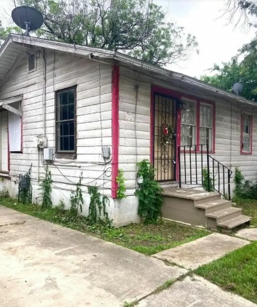 3010 Neptune Street, San Antonio, TX 78226 - #2