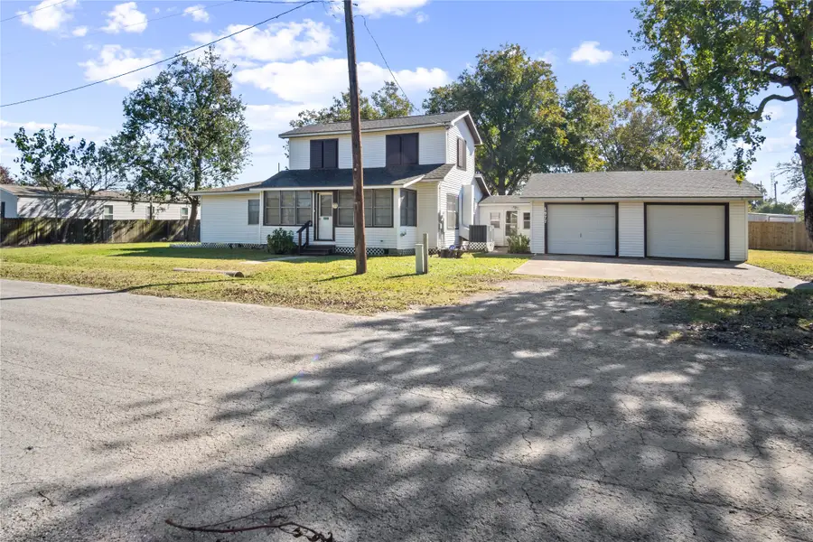 1977 E 7th Street, High Island, TX 77623 - #3