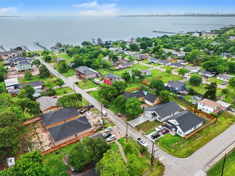 708 S Carroll Street, La Porte, TX 77571 - #2