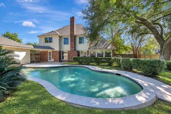 15403 Willow Shores Drive, Houston, TX 77062